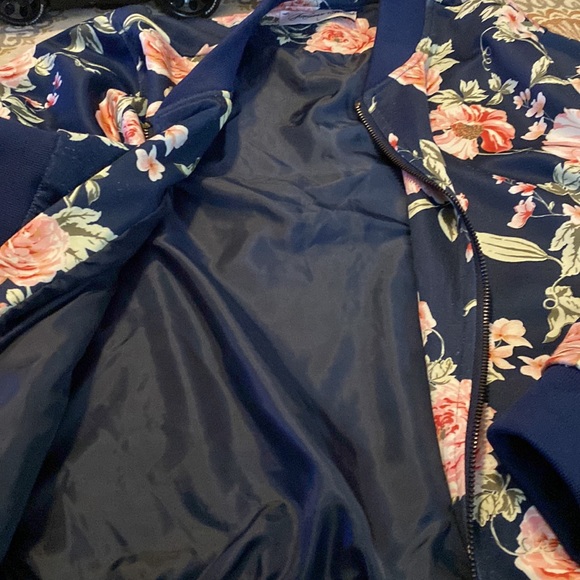 Fall Jacket - Picture 5 of 7